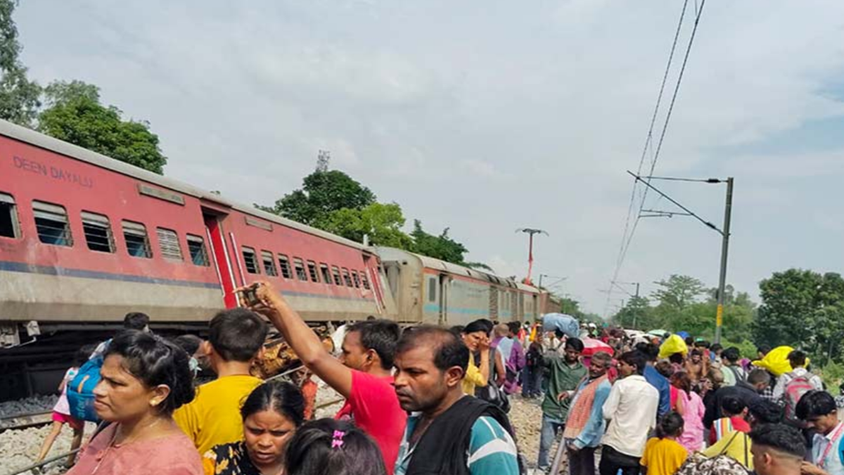 Chandigarh Dibrugarh Express Train Derails